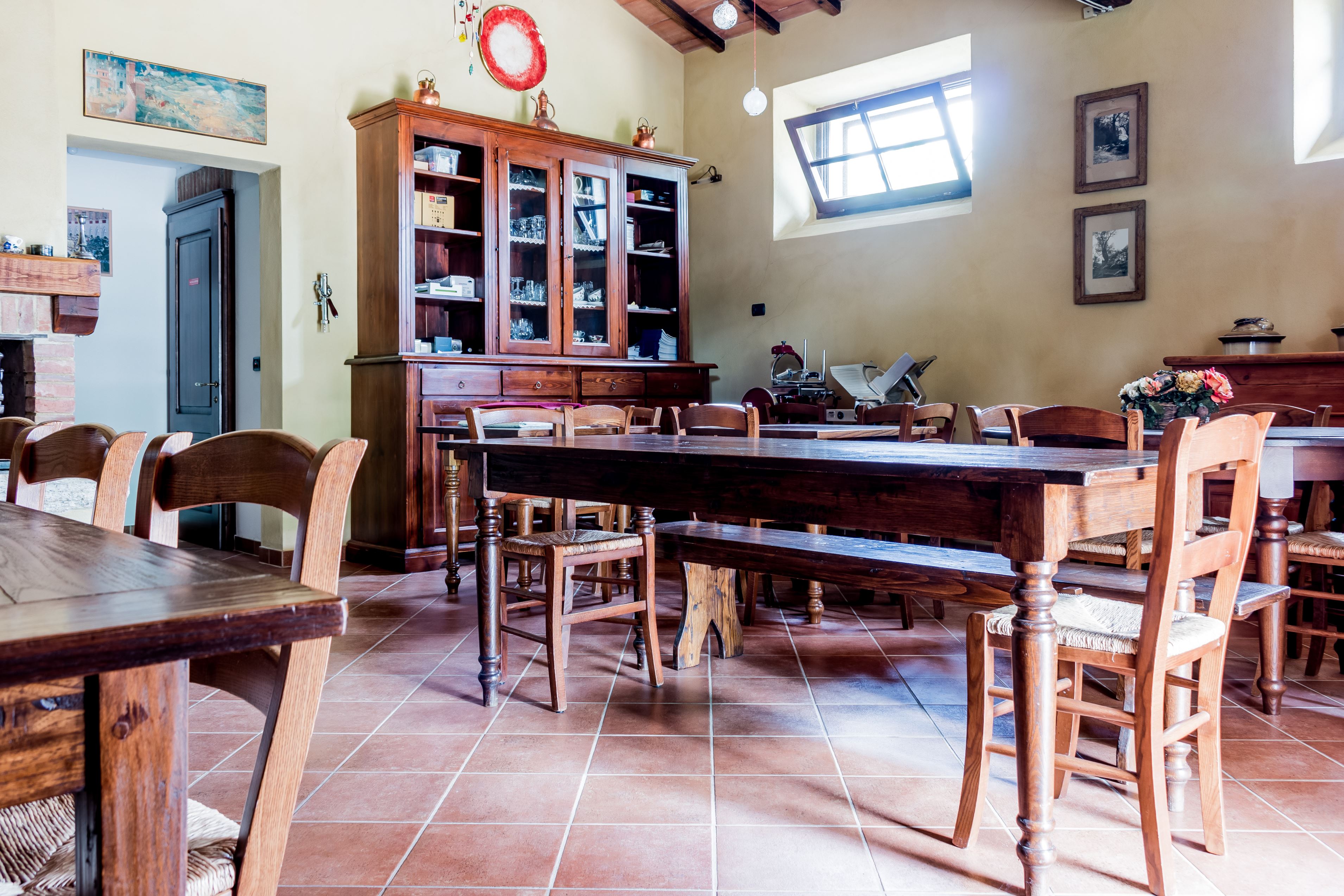 breakfast room